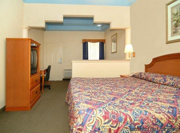 Regency Inn And Suites Хамбл Номер фото