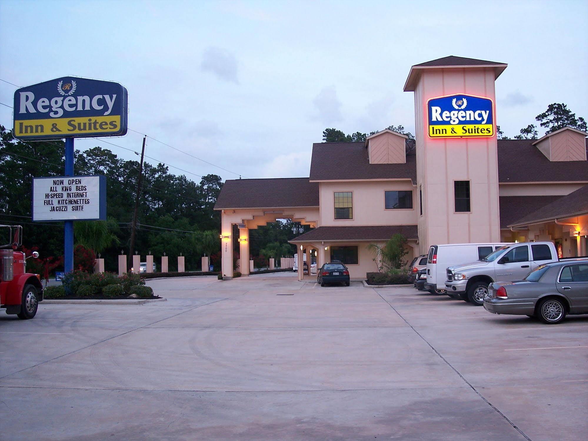 Regency Inn And Suites Хамбл Экстерьер фото